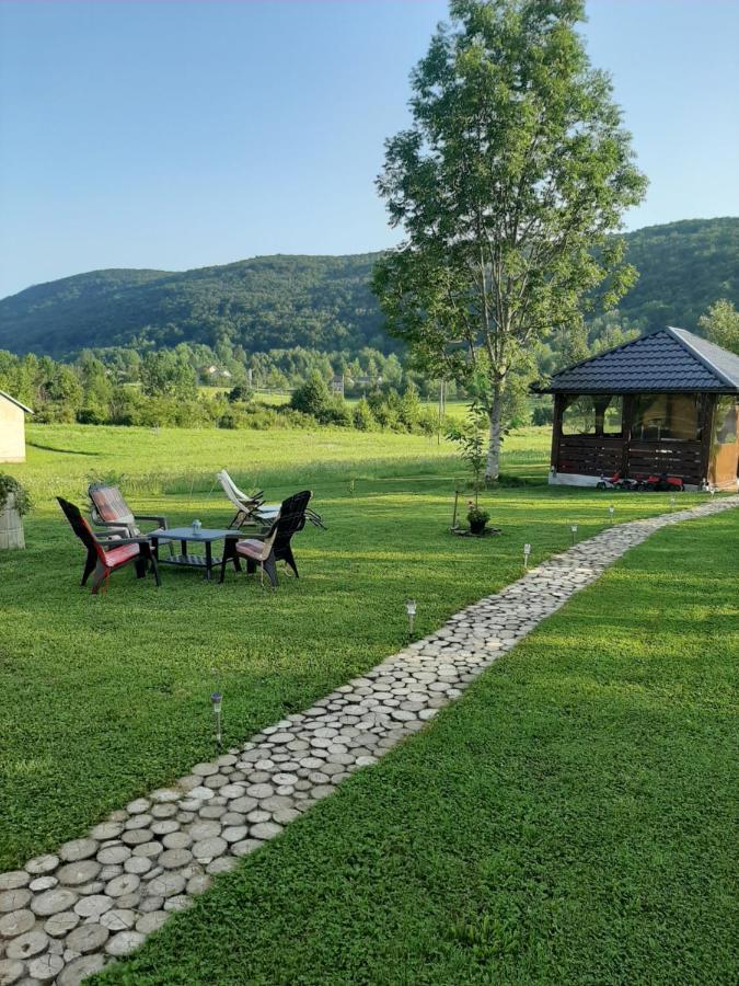 Apartments Paradise Licko Petrovo Selo Екстер'єр фото