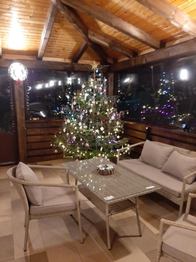 Apartments Paradise Licko Petrovo Selo Екстер'єр фото