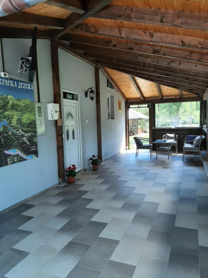 Apartments Paradise Licko Petrovo Selo Екстер'єр фото