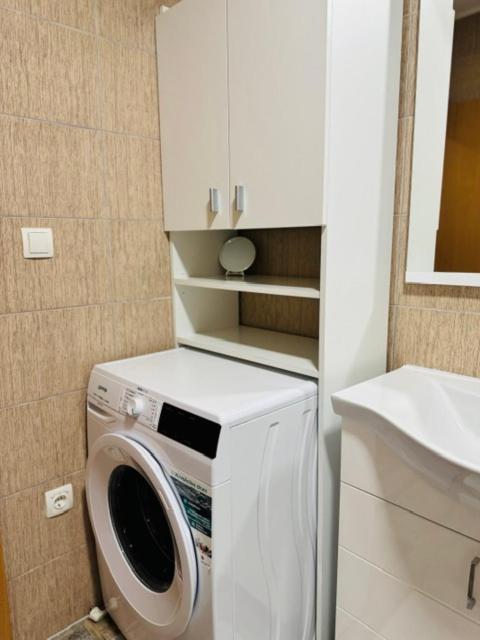 Apartments Paradise Licko Petrovo Selo Екстер'єр фото